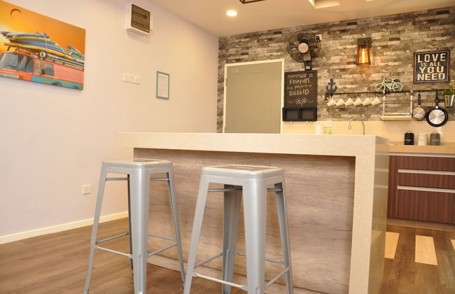 Lawang Suite Apartment With Balcony - Photo 29