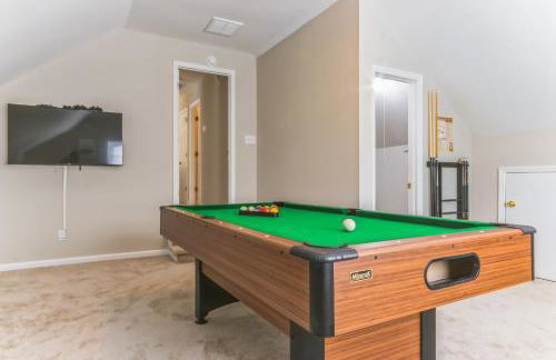 Country Haven - Hot Tub & Pool! Game Room, King Beds, Mins 2 dwtn - Foto 46