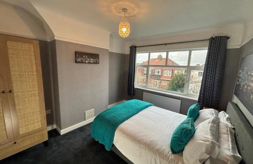 Entire House, Parking, Facilities, sleeps up to 6, suitable for contractors, families or NHS - Foto 4