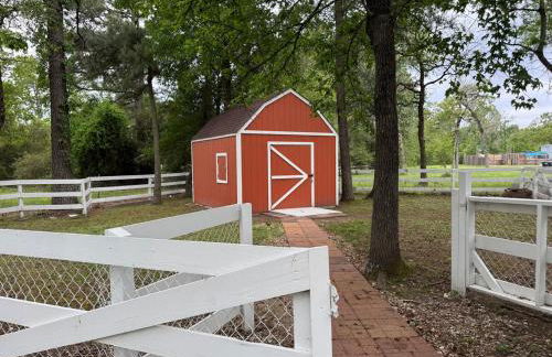 The LUX at West Event & Stay, Pool, Golf & Pickle - Foto 64