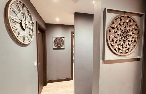 MODERN SUITES -5 Bedroom House- With FREE PARKING Birmingham city - Foto 26