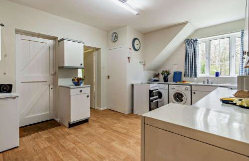 4 Bed in Uckfield oc-bt021 - Photo 5