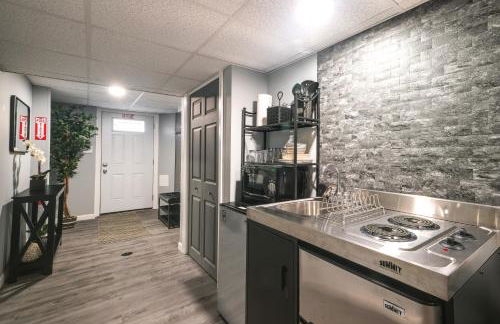 Quaint Forest Heights Unit about 9 Mi to Downtown DC - Foto 2