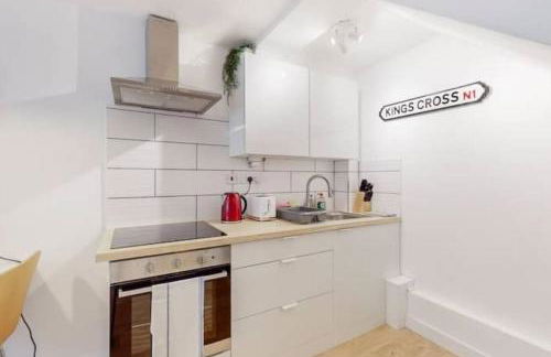 Modern 4BR Kings Cross - Patio & Balcony - Foto 9