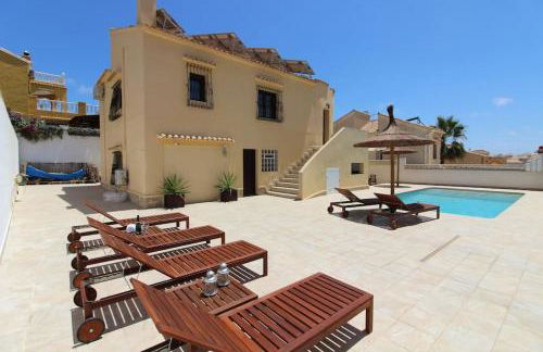 5 Bedroom, Luxury Villa - Heated Pool - Foto 1