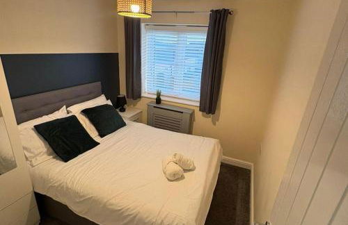 Spacious 3-Bed House - Sleeps 8 Garden & Parking - Foto 22