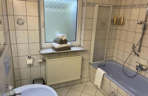 Sonnige Südwohnung mit Terrasse, Badesee - Foto 6