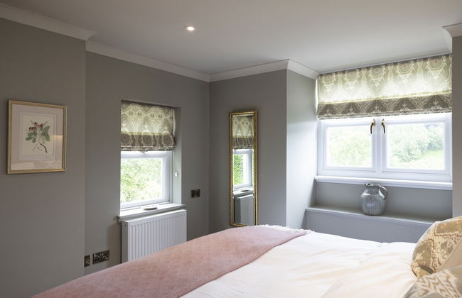 JOIVY Exceptional Cottage W/ Stunning Country Views - Photo 7