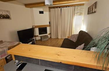 Appartement 2 pièces au milieu des chalets. Grande Terrasse Orientée Sud - Foto 9