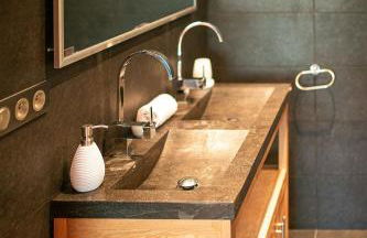 Les Ecureuils -Rénové 100m2 - 8per - Skis aux Pieds - Vue sur la Montagne - Foto 11