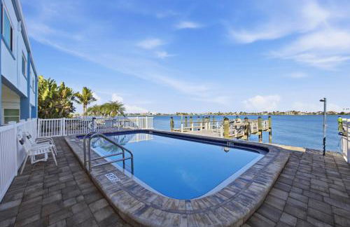 107-Waterfront-Walk to beach-Lovely - Foto 51