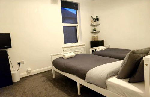 N&M Lodge Dunstable lodge with Free Parking - Photo 22