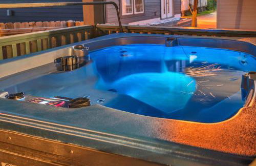 Designer Single Family House-Rooftop- Hot Tub - Foto 70