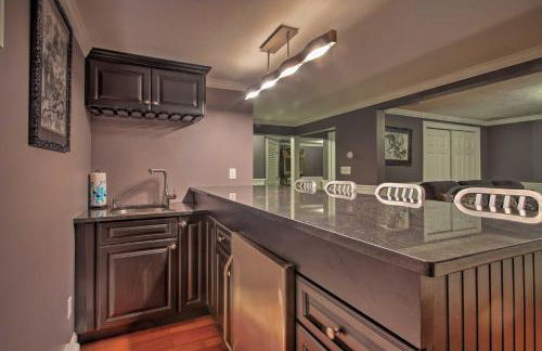 Secluded Conway Home with Theater Room and Hot Tub! - Foto 21