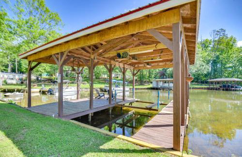 Private Dock Pet-Friendly Home on Lake Sinclair - Foto 1