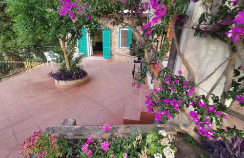 Elegante villa panoramica con giardino e idromassaggio a 10 minuti dal mare - Foto 18