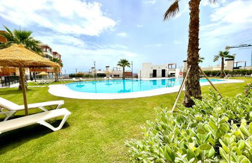 Luxury 3 Bedroom Penthouse - Photo 35