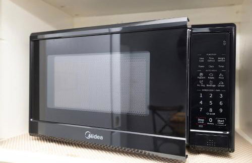 Private Hot Tub & Swing, Vintage Nintendo with Large Parking & EV ready - Foto 32