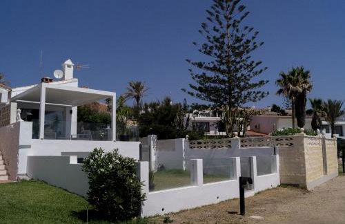 Beach-Front Bahia Dorada - Photo 3