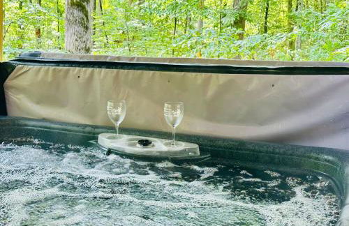 Laurelwood Luxury Cabin Hot Tub - Photo 40