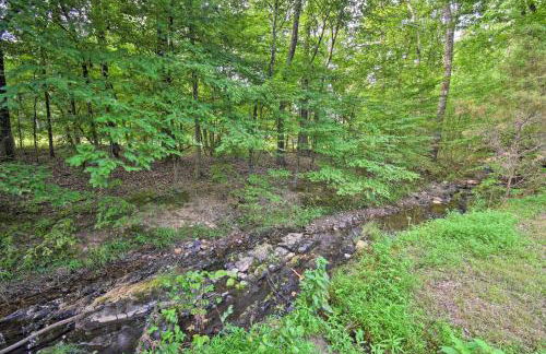 Luxe Cabin with Hot Tub on 5 Acres in Pearcy! - Foto 38