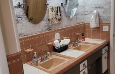 dock, game room, bar and private river view patio - Foto 30