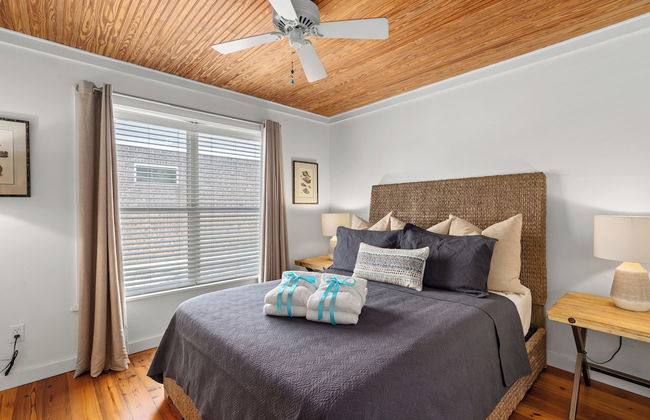 Cute Beach Cottage Steps to the Beach! Panama City Beach, FL! - Foto 2