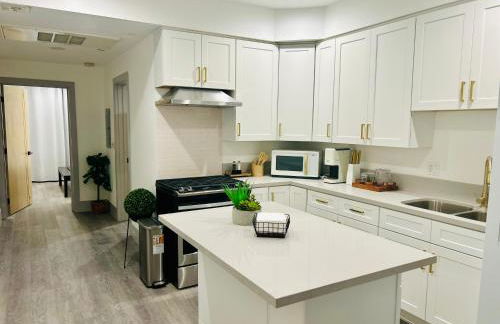 Newly Built Stylish Modern 2B In LA - Foto 32