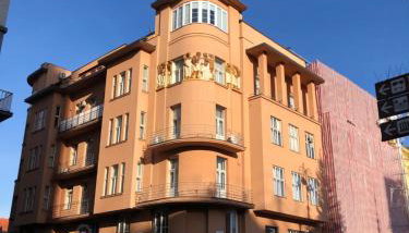 Oval Main Square Apartment - Photo 2