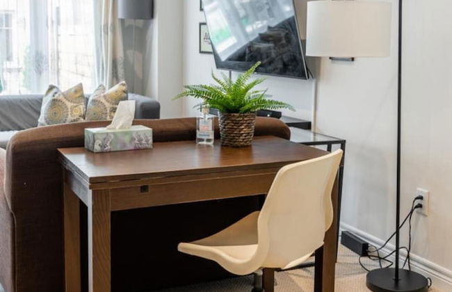 Modern Lakeshore 3BR 3BA TH Free Parking BBQ - Foto 26