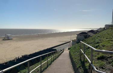 Lovely Serenity 1 and gorgeous Serenity 2 are 3 bedroom 2 bathroom caravans - Foto 26