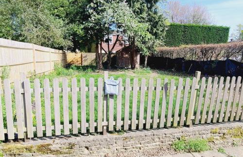 Rusper Retreat - Gatwick - Photo 20