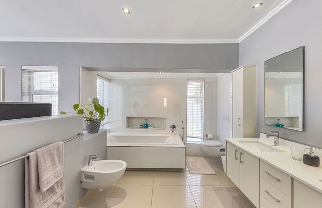 Beachfront, Private Pool, Pizza Oven, Pool Table, Fast Internet, Family Friendly - Photo 23