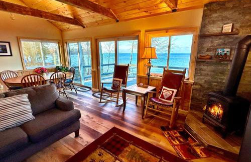 Lakefront Oak Cottage Hot Tub & Fire Pit - Foto 6