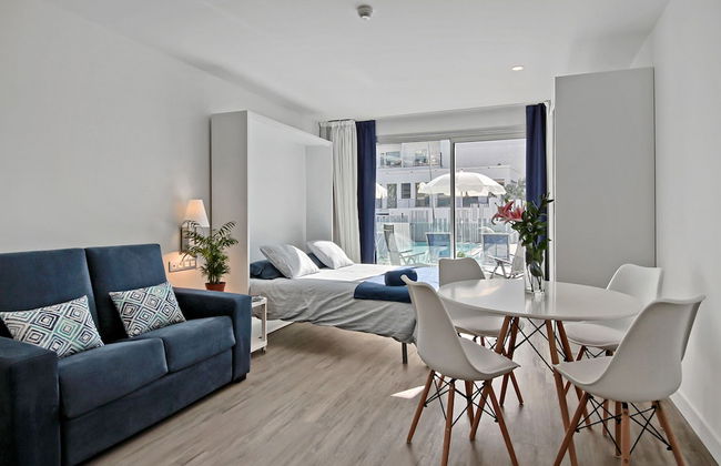 Carihuela Suites - Photo 11