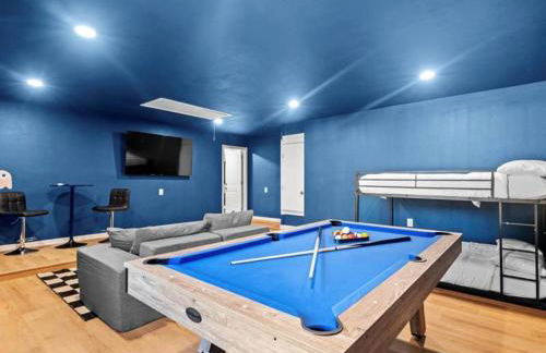 Poolside Paradise Game Room Fire Pit Hot Tub - Foto 34