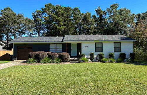 Walk to Dining, Coffee. Ping Pong, Bikes, Fire Pit - Photo 21