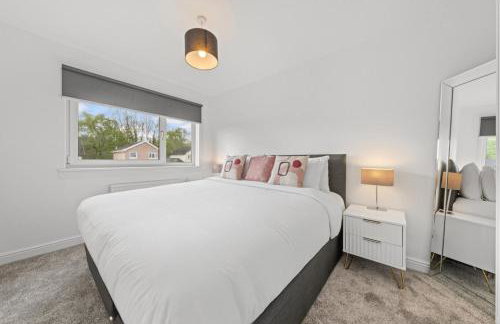 Large 5 Bedroom House Perfect For Group Stays - Free Parking - Near Glasgow - Perfect For Contractors - Foto 15