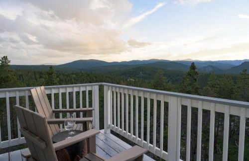 Luxe 4BR Mtn Retreat With Stunning Views Near Ski AndHikes - Foto 36