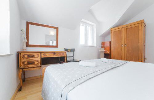 Stonehouse Korlat with open-air jacuzzi - Foto 30