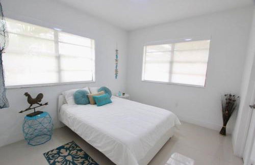 Modern apartment steps the beach - Foto 7