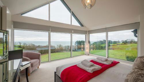 Spacious Coastal Retreat with Sea Views - Foto 4