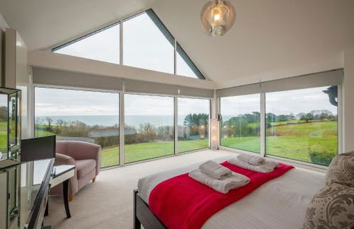 Spacious Coastal Retreat with Sea Views - Foto 4