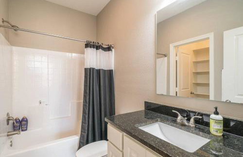 Home sweet home- great access to hospitals and everything - Foto 12