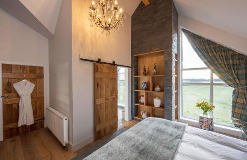 The Old Farmhouse - Photo 10