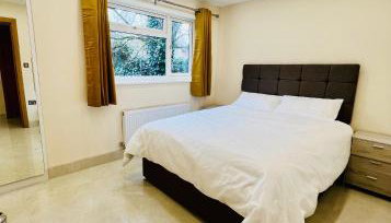 2 Bedroom Flat or Appartment near Heathrow with Garden - Foto 3