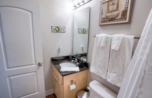 Kannapolis Elegant Townhouse - Pet Friendly - Photo 21