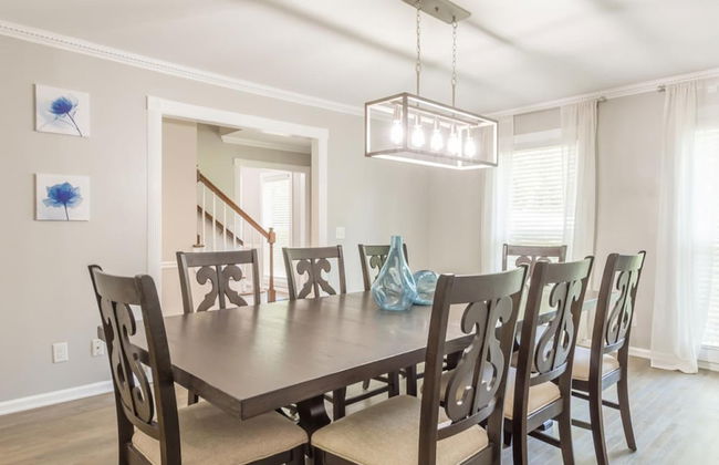 Beautiful Large Newly Renovated 5 Bedroom House - Foto 13