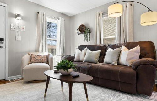 4 Bedroom Bungalow in the - Heart of Metro Detroit - Foto 33