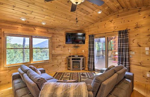 Lovely Log Cabin and Bunkhouse with Views and Yard! - Foto 26